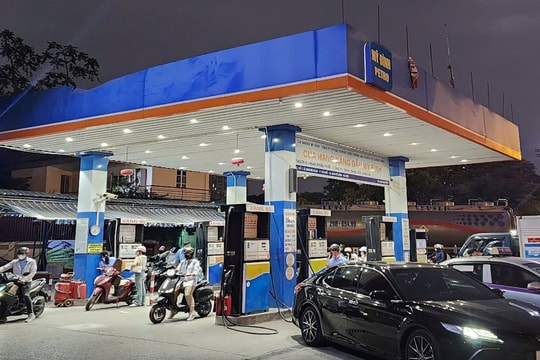 Giá xăng dầu hôm nay 25/9/2025: Giảm về sát 20.000 đồng/lít