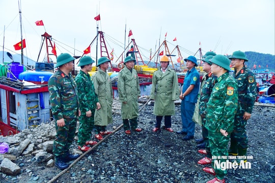 Quân khu 4 kiểm tra công tác phòng chống bão số 10 Bualoi tại Nghệ An