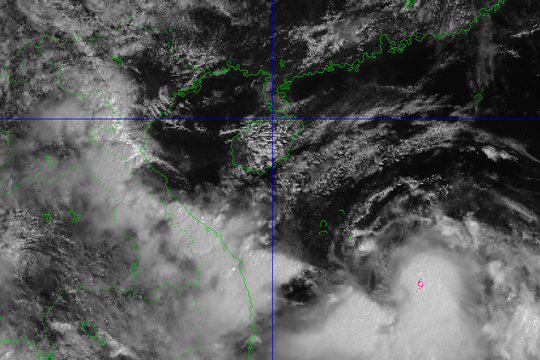 TIN NHANH VỀ BÃO SỐ 10 (lúc 10 giờ ngày 27/9): Khoảng 14.5 độ Vĩ Bắc; 114.9 độ Kinh Đông, cách đặc khu Hoàng Sa khoảng 370km về phía Đông Đông Nam
