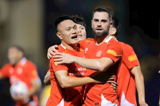 Đội tuyển Công an TP.HCM 'lội ngược dòng' thắng Sông Lam Nghệ An