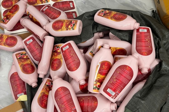 Quyết định khởi tố vụ án sản xuất dầu gội giả thương hiệu độc quyền