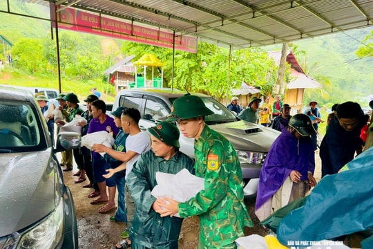 Phó Thủ tướng Trần Hồng Hà: Tuyệt đối không được phép chủ quan trước diễn biến nguy hiểm của bão số 10