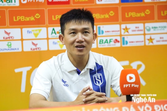 Huấn luyện viên trưởng Sông Lam Nghệ An nói gì sau trận thua trước Công an TP.HCM?