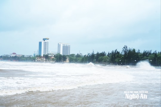 Dự báo thời tiết Nghệ An ngày 6/10: Toàn tỉnh có mưa rào và dông, vùng ven biển gió mạnh
