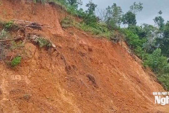 Quốc lộ 48 có 8 điểm ngập sâu, 9 điểm sạt lở nguy hiểm