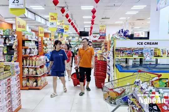 WinMart đảm bảo kế hoạch cung ứng hàng hóa, giữ bình ổn giá trong những ngày mưa bão ở Nghệ An