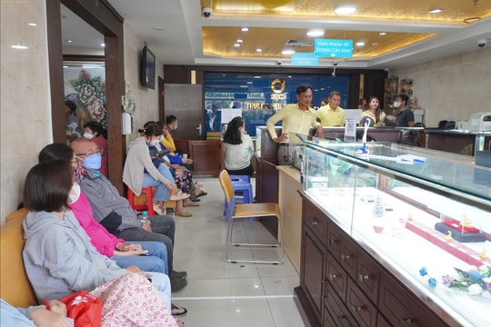 Giá vàng hôm nay 30/9/2025: Bảng giá vàng SJC DOJI PNJ, vàng nhẫn, vàng thế giới