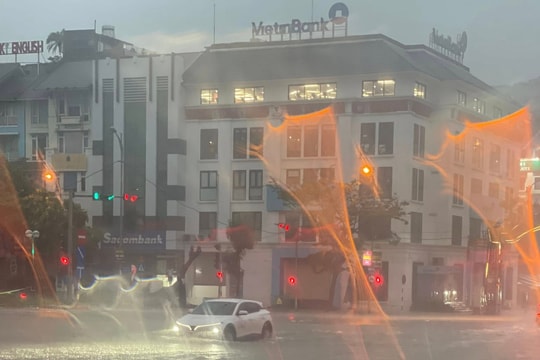 Tổng hợp các tuyến đường ngập lụt tại Hà Nội sáng hôm nay 30/9