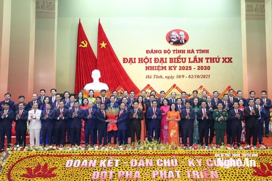 Bí thư Tỉnh ủy Nghệ An dự Đại hội đại biểu Đảng bộ tỉnh Hà Tĩnh lần thứ XX, nhiệm kỳ 2025-2030
