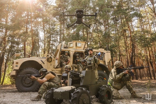 EU thực hiện bước đi cụ thể chưa từng có nhằm củng cố khả năng phòng thủ của Ukraine