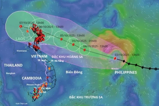 Bão số 11 di chuyển nhanh và khó có khả năng giảm cường độ, tuyệt đối không được chủ quan