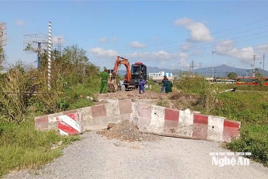 Nghệ An xóa bỏ hoàn toàn 2 lối đi tự mở nguy hiểm trên tuyến đường sắt Bắc - Nam