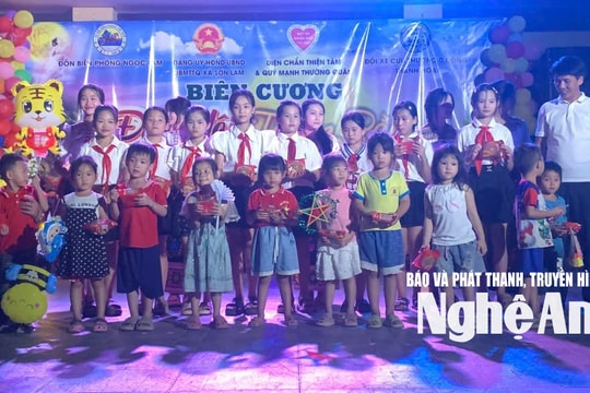 “Biên cương - Đêm hội trăng rằm” mang tết Trung thu đến với trẻ em vùng biên