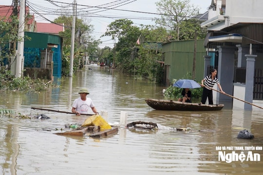 Khẩn trương thống kê thiệt hại và tập trung khắc phục nhanh hậu quả bão số 10 và mưa lũ