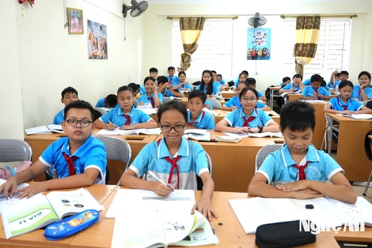 Sử dụng chung 1 bộ sách giáo khoa cần đảm bảo thuận lợi, dễ học, dễ sử dụng