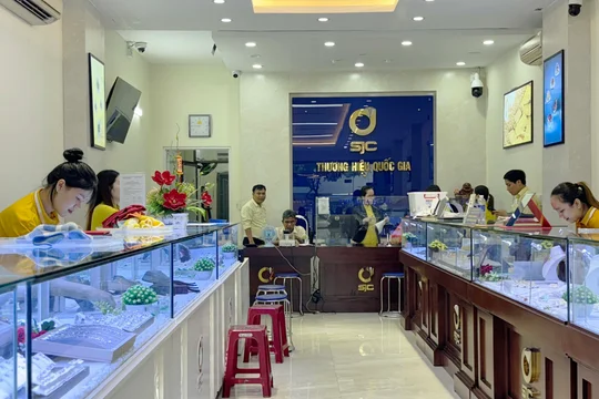 Giá vàng chiều nay 7/10/2025: Bảng giá vàng SJC DOJI PNJ, vàng nhẫn, vàng thế giới