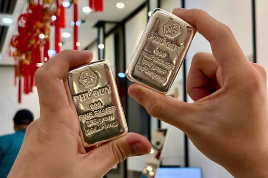 Giá bạc hôm nay 8/10/2025: Giảm nhẹ sau chuỗi tăng mạnh