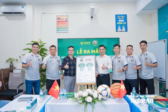 Ra mắt Đội bóng U16 Hoàng Gia Phát - 4YOU SPORT: Chung tay ươm mầm tài năng trẻ Nghệ An