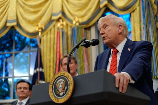 Nhà Trắng sa thải hàng nghìn nhân viên, quy trách nhiệm do chính phủ đóng cửa