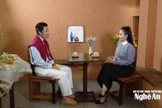 Có một anh Tạ ở lại sau màn ảnh