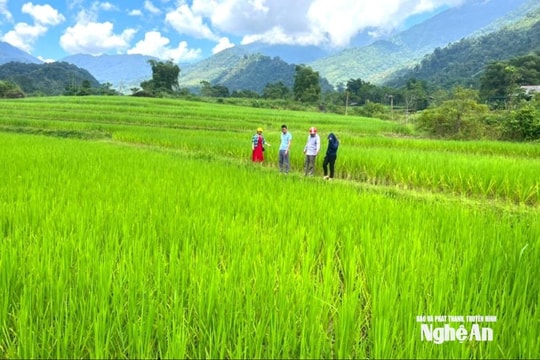 Vai trò của công tác dân vận trong xây dựng chính quyền gần dân, vì dân
