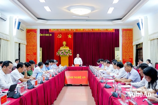 Ban Thường vụ Tỉnh ủy Nghệ An khoá XX họp phiên thường kỳ tháng 9