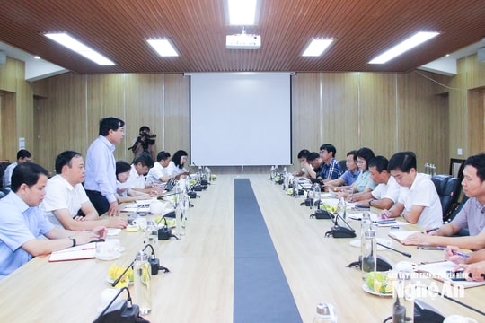 Thường trực HĐND tỉnh làm việc với Sở Xây dựng về giải quyết kiến nghị cử tri