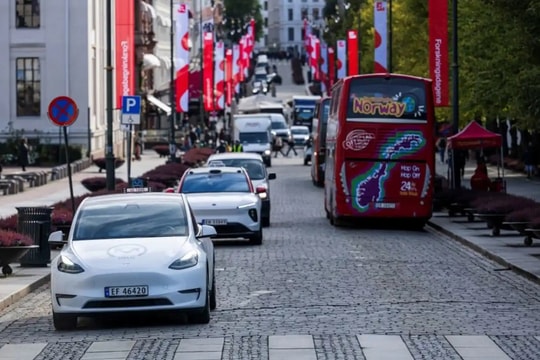 Tesla Model Y tiêu chuẩn tại Na Uy 2026 trước thềm VAT mới