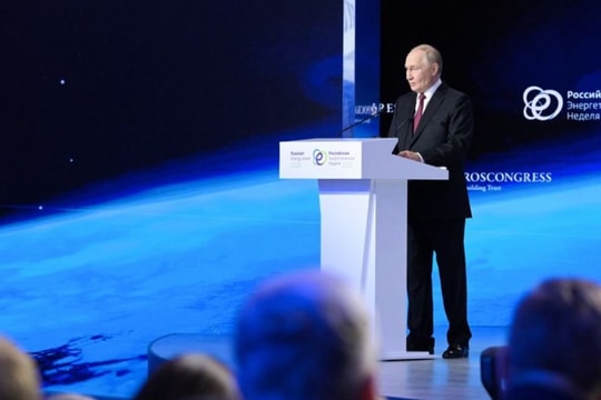 Tổng thống Putin lý giải cú sốc với nền kinh tế châu Âu khi từ chối mua năng lượng Nga