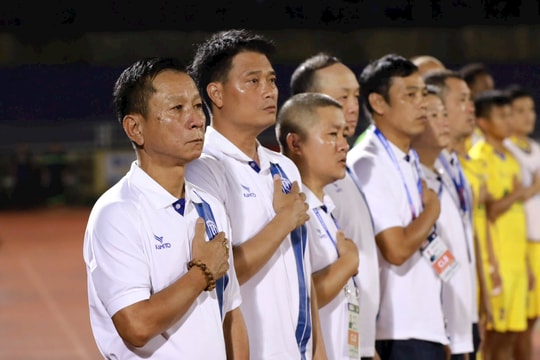 HLV Văn Sỹ Sơn hài lòng khi Sông Lam Nghệ An giữ được 1 điểm quý giá trước Công an Hà Nội