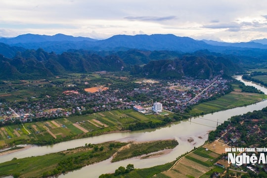 Dự báo thời tiết Nghệ An ngày 19/10: Vùng núi, trung du có mưa rào và dông, vùng ven biển gió Bắc cấp 4 – cấp 5