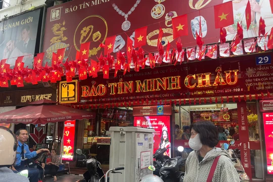 Giá vàng hôm nay 19/10/2025: Bảng giá vàng ACB SJC PNJ, vàng nhẫn BTMC, vàng thế giới