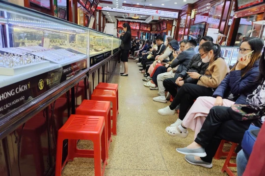 Giá vàng hôm nay 20/10/2025: Bảng giá vàng ACB SJC PNJ, vàng nhẫn BTMC, vàng thế giới