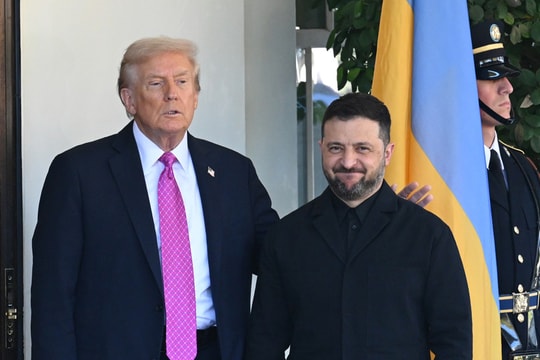Ông Zelensky tuyên bố sẵn sàng đàm phán với Nga 'dưới mọi hình thức', ông Trump nói gì?