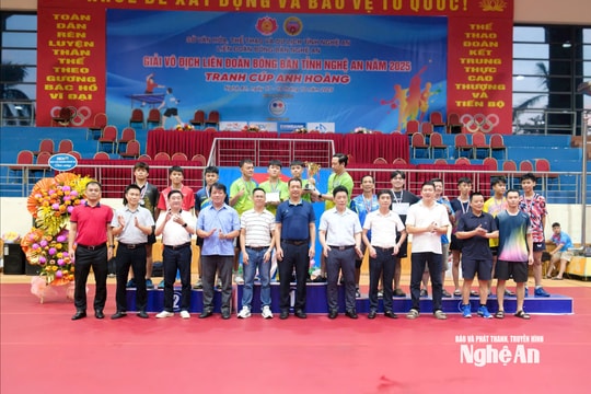 Bế mạc Giải vô địch Liên đoàn Bóng bàn tỉnh Nghệ An năm 2025