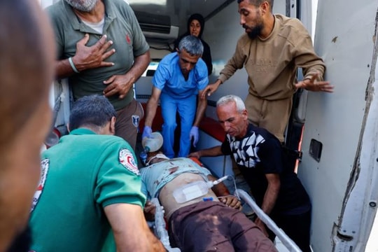 Israel tuyên bố ngừng bắn và viện trợ sẽ được nối lại