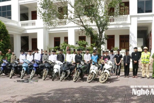 Công an Nghệ An truy bắt hàng chục thanh thiếu niên gây rối trật tự, dùng hung khí hỗn chiến trong đêm