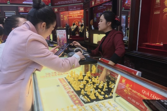 Chiều 22/10, giá vàng hôm nay hồi phục nhẹ so với buổi sáng