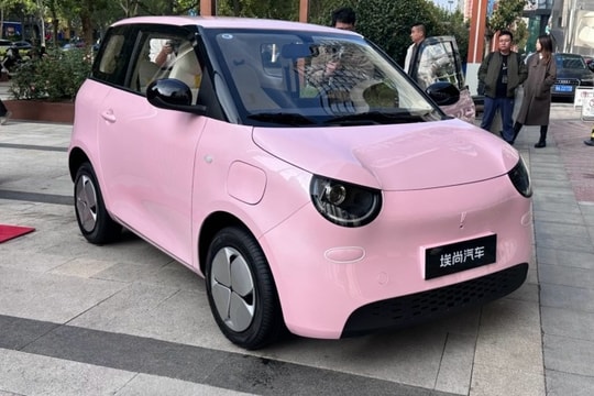 Wuling Aishang A100C: Mini EV cầu sau mới tại Trung Quốc