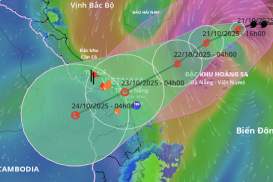 Trung Bộ mưa lớn kéo dài do hoàn lưu bão số 12