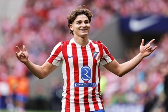 Arsenal vùi dập Atletico 4-0, Alvarez gần Barca 200 triệu Euro