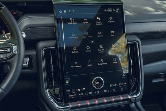 Cadillac Escalade IQ 2028: Tạm biệt CarPlay, Android Auto