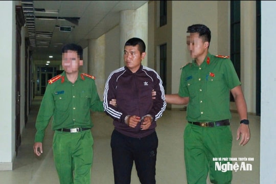 Bắt đối tượng truy nã đặc biệt nguy hiểm liên quan đường dây vận chuyển 18 bánh heroin