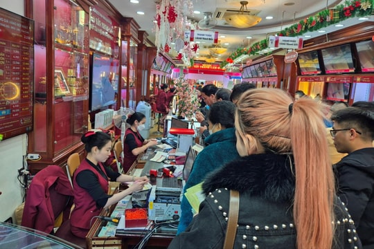 Giá vàng chiều nay 24/10/2025: Bảng giá vàng SJC PNJ ACB, vàng nhẫn BTMC, vàng thế giới