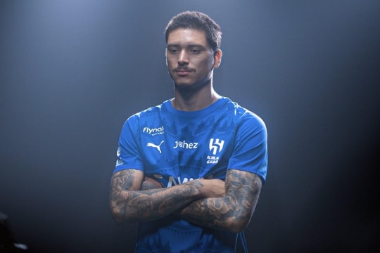 Chuyển nhượng 24/10: Chelsea nhắm Nunez, Real chi 100 triệu