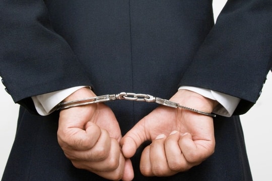 Cựu chủ tịch ngân hàng gây thiệt hại hơn 1.053 tỷ đồng rồi bỏ trốn