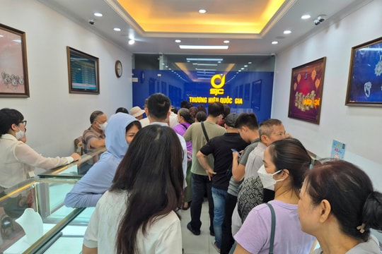 Giá vàng hôm nay 27/10/2025: Bảng giá vàng ACB SJC PNJ, vàng nhẫn BTMC, vàng thế giới