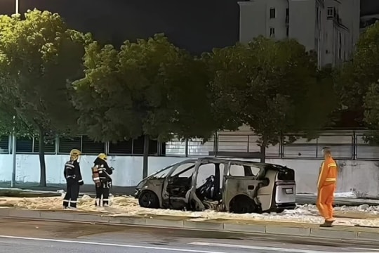 Li Auto Mega thuần điện: MPV cỡ lớn 7 chỗ, pin 102,7 kWh