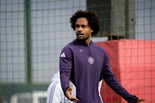 Chuyển nhượng MU 25/10: Zirkzee đòi đi, nhắm Gallagher