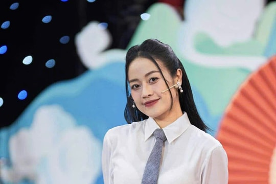 MC Phí Linh lần đầu dẫn Chung kết Đường lên đỉnh Olympia